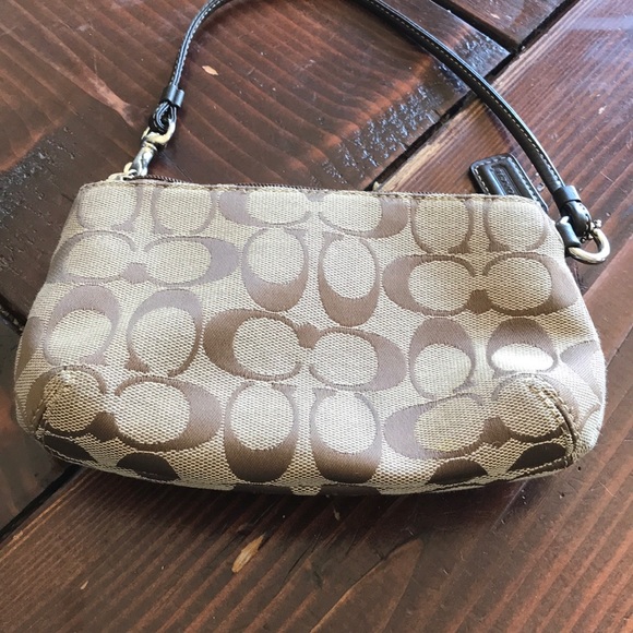 Coach Wristlet - Picture 4 of 6